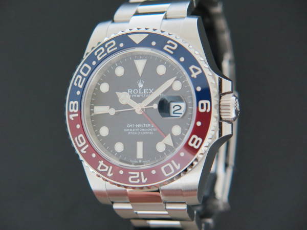 Rolex - GMT-Master II NEW MODEL 2021 126710BLRO 