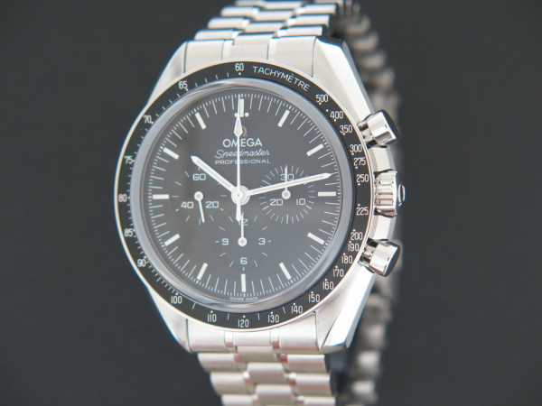 Omega - Speedmaster Professional Moonwatch Co-Axial Sapphire 31030425001002 NEW
