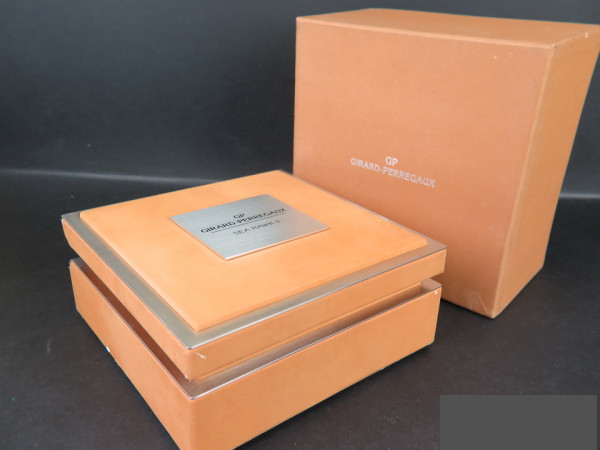 Girard-Perregaux - Box  