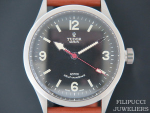 Tudor Heritage Ranger 79910 NEW   