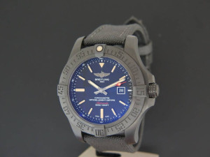 Breitling Avenger Blackbird