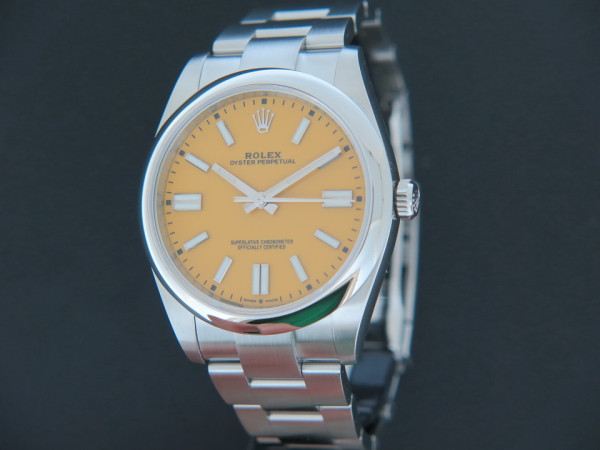 Rolex - Oyster Perpetual 41 Yellow Dial 124300 NEW 