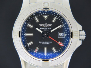 Breitling Avenger Automatic GMT 43 A32397