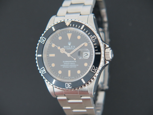 Rolex - Submariner Date 16610 W-serial