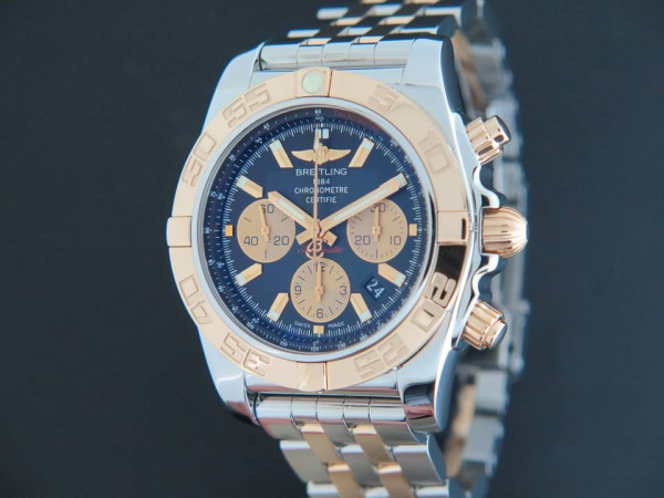 Breitling - Chronomat 44 Gold / Steel CB0110