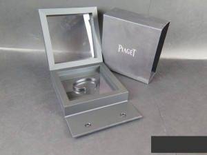 Piaget Box