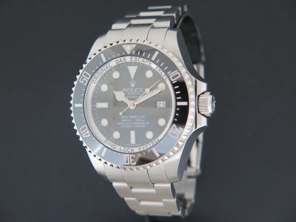 Rolex - Sea-Dweller Deepsea Black Dial 116660