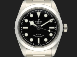 Tudor Black Bay 32 Black Dial 79580 99% NEW  