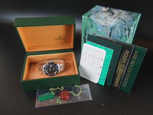 Rolex Submariner Date 16610 Y-serial