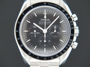 Omega Speedmaster Professional Moonwatch Co-Axial Sapphire 31030425001002 NEW
