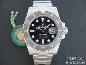 Rolex Submariner Date NEW 116610LN    