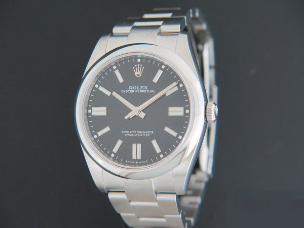 Rolex - Oyster Perpetual 41 Black Dial 124300 NEW