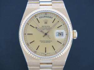 Rolex Day-Date Oysterquartz Champagne Dial 19018