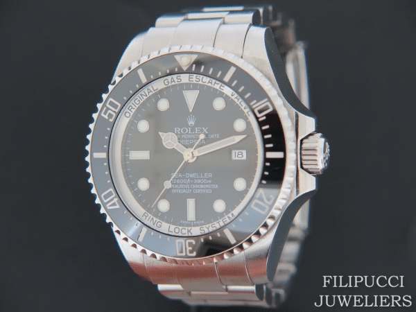 Rolex - Deepsea Sea-Dweller Black Dial 116660