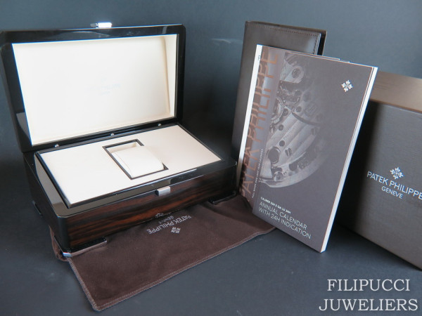 Patek Philippe - Box with booklets