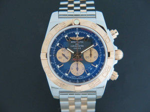 Breitling Chronomat 44 Gold / Steel CB0110