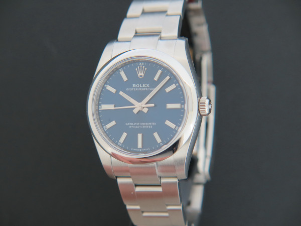 Rolex - Oyster Perpetual 34 Blue Dial 124200 NEW FULL STICKERS
