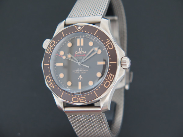 Omega - Seamaster Diver 300M 007 Edition 210.90.42.20.01.001 NEW