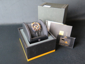 Breitling Chronomat 44 Gold/Steel Black Dial CB011012