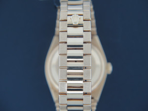 Rolex Day-Date Oysterquartz Champagne Dial 19018