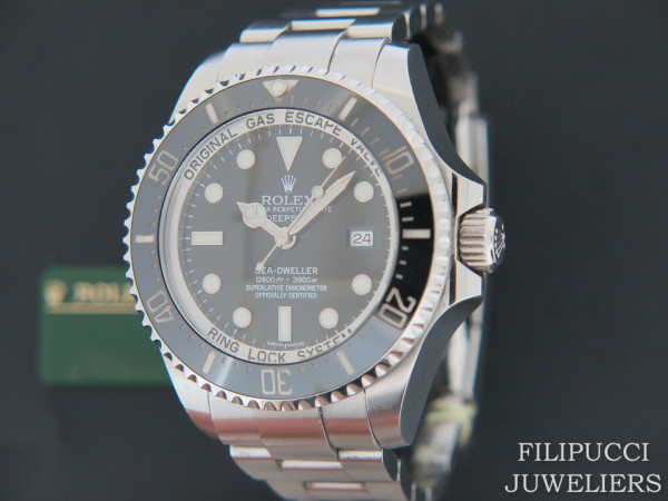 Rolex - Deepsea Sea-Dweller Black Dial 116660