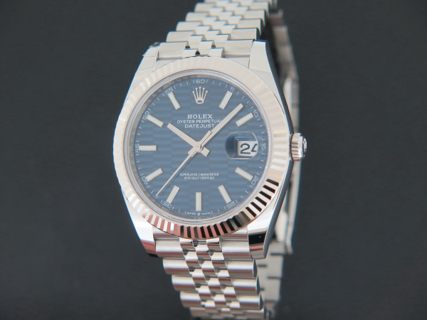 Rolex - Datejust 41 Blue Motif Dial 126334 NEW