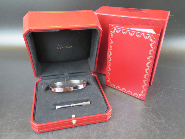 Cartier - Love Bracelet White Gold 18K