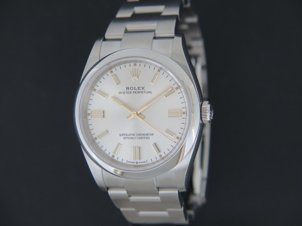 Rolex - Oyster Perpetual 36 Silver Dial 126000 NEW