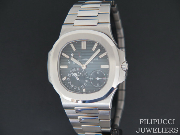 Patek Philippe - Nautilus 5712/1A