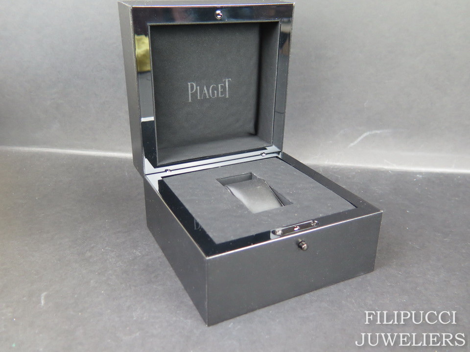 Piaget Box