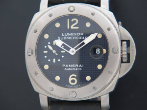 Panerai Luminor Submersible