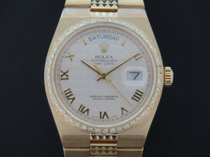 Rolex Oysterquartz Day-Date Pyramid Yellow Gold Diamonds 19038