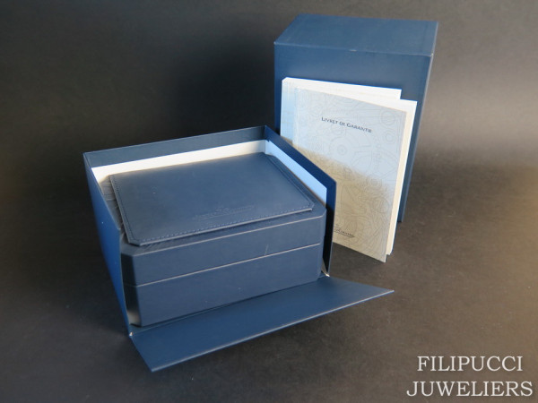 Jaeger-LeCoultre - Box and booklets