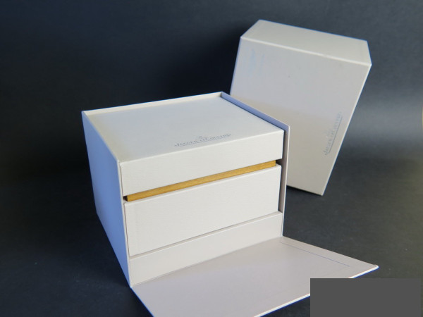 Jaeger-LeCoultre - Box