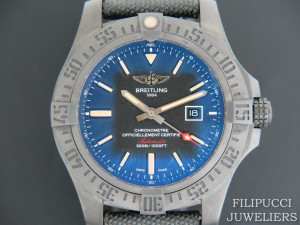 Breitling Avenger Blackbird 48