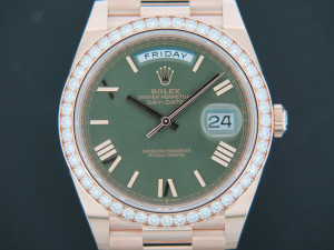 Rolex Day-Date 40 Everose Green Roman Dial 228345RBR NEW