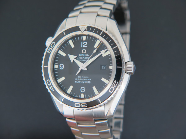 Omega - Seamaster Planet Ocean 2200.50.00 Planet Ocean Diver 600M XL Co-Axial 