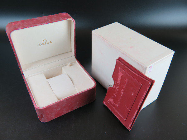 Omega - Box Set With Cardholder