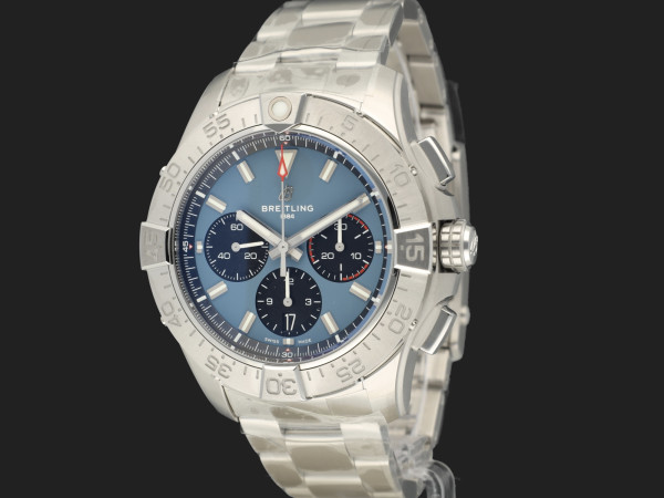 Breitling - Avenger B01 Chronograph 44 AB0147 NEW