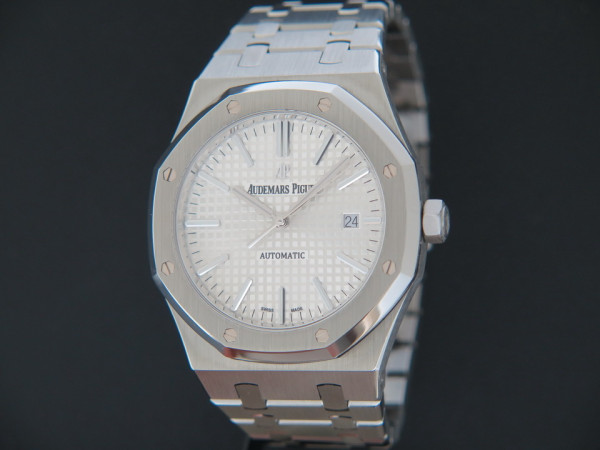 Audemars Piguet - Royal Oak Selfwinding 15400ST.OO.1220ST.02 Silver Dial