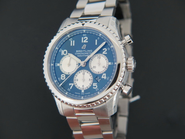 Breitling - Navitimer 8 B01 Chronograph 43 NEW