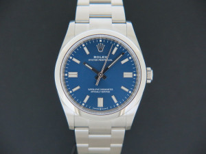 Rolex Oyster Perpetual 36 Blue Dial 126000 NEW