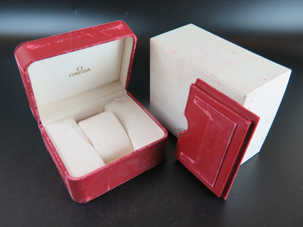Omega - Box Set With Cardholder
