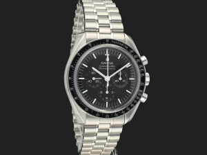 Omega Speedmaster Professional Moonwatch Co-Axial Sapphire 31030425001002 NEW