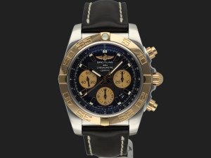 Breitling Chronomat 44 Gold/Steel Black Dial CB011012