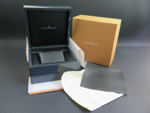 Girard Perregaux WW.TC Box