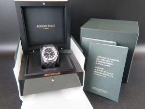 Audemars Piguet Royal Oak Offshore Diver Black Dial 15710ST