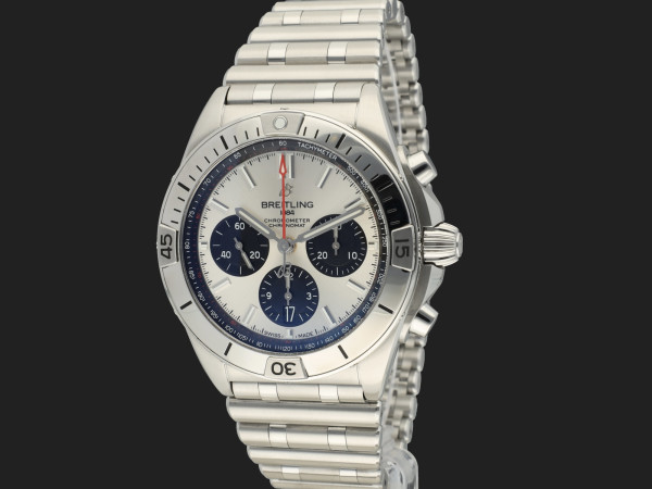 Breitling - Chronomat B01 42 Silver Dial AB0134 