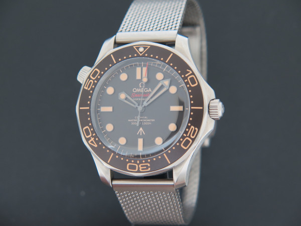 Omega - Seamaster Diver 300M 007 Edition 210.90.42.20.01.001
