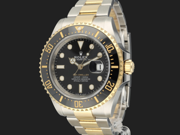 Rolex - Sea-Dweller 43MM Gold/Steel 126603